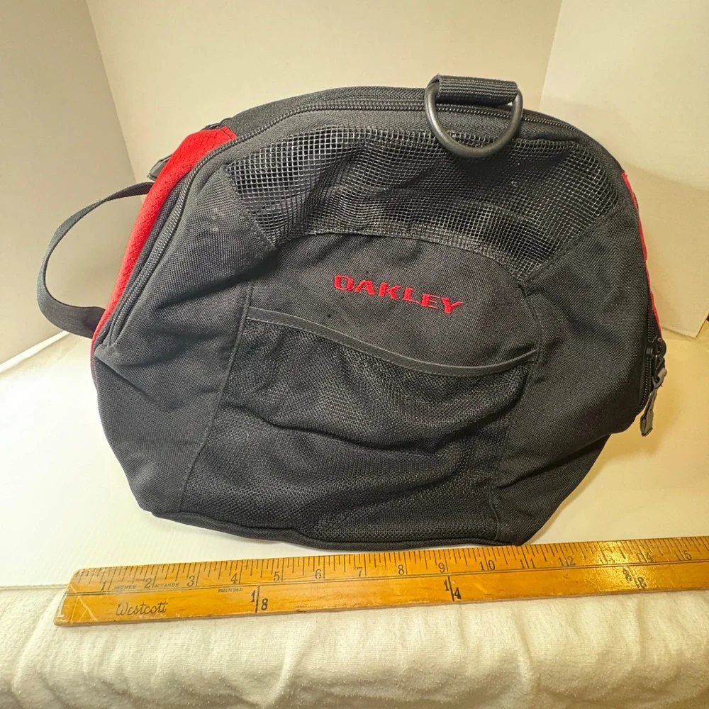 Oakley Factory Pilot Weekender Duffel Carry Case Multi Pocket Gym Red/Black NWOT